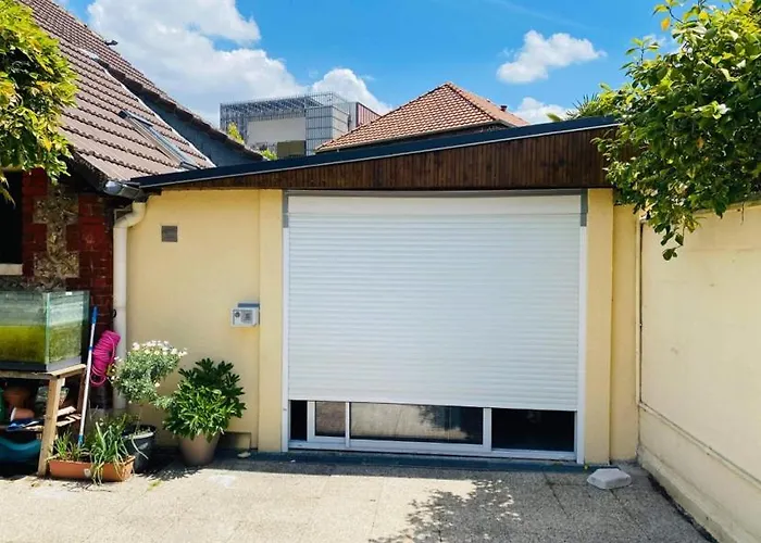 Appt F2 Bis Entiere Avec Parking A Jardin Des Plantes, Rouen