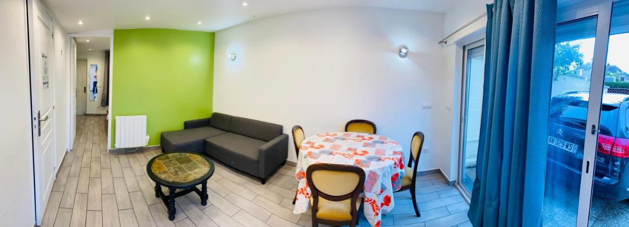 Appt F2 Bis Entiere Avec Parking A Jardin Des Plantes, *